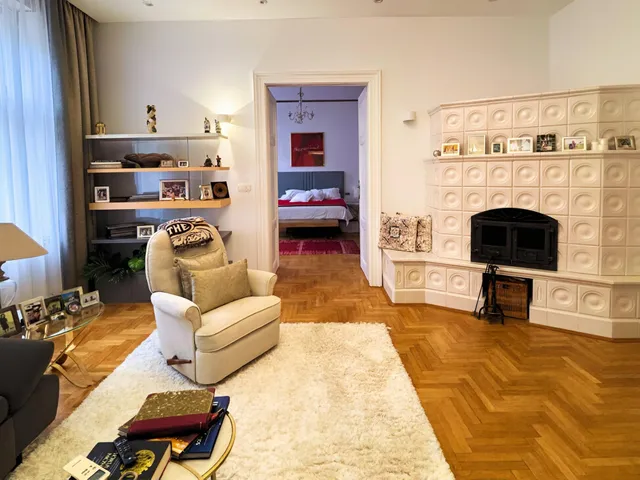 Eladó ház Debrecen, Óváros 303 nm