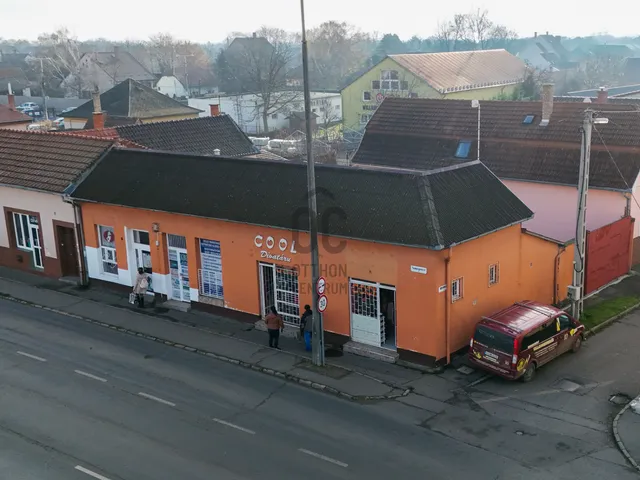 Eladó kereskedelmi és ipari ingatlan Debrecen, Szabadságtelep 110 nm