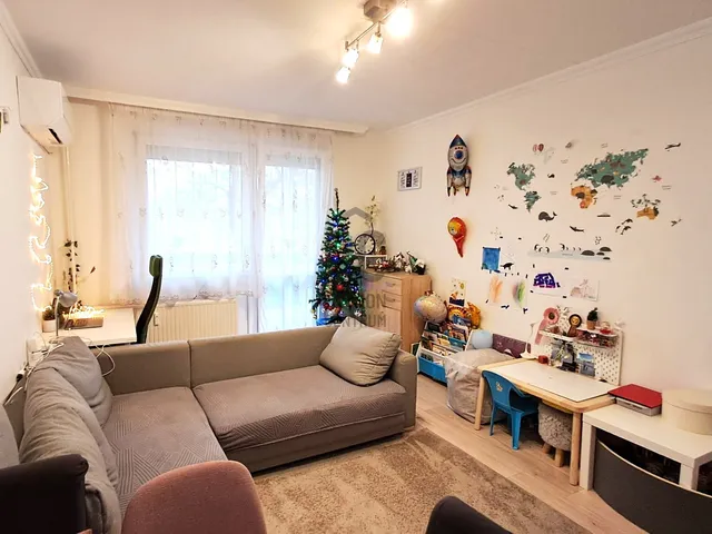 Eladó lakás Debrecen, Újkert, Borbíró tér 48 nm