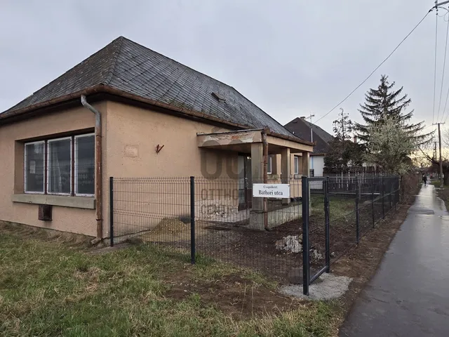 Eladó ház Debrecen, Csapókert 84 nm