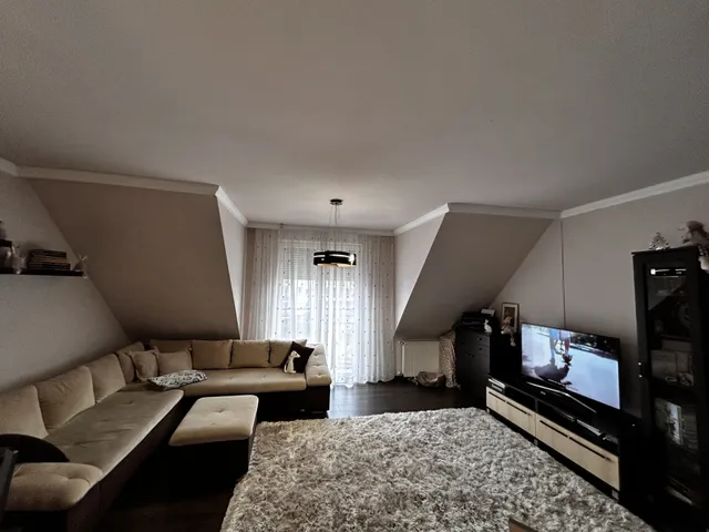 Eladó lakás Debrecen, Széchenyikert 85 nm