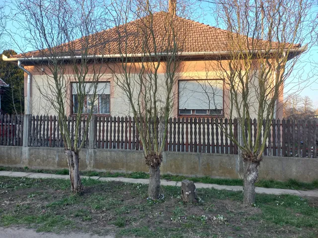 Eladó ház Hajdúdorog 1079 nm