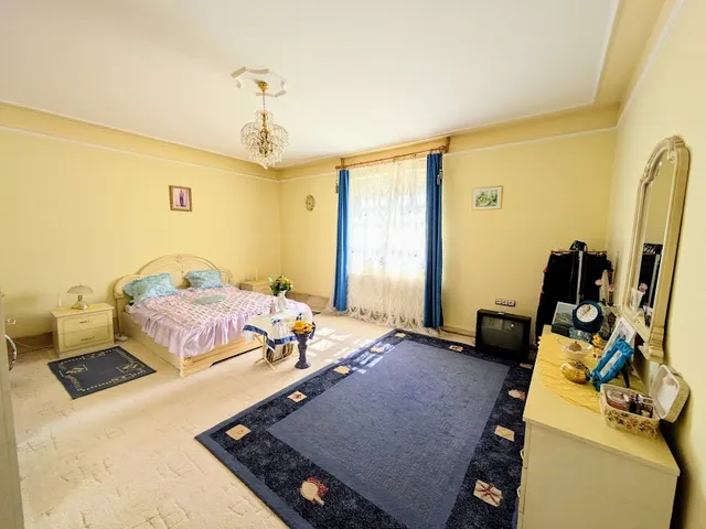 Eladó ház Debrecen, Biharikert 191 nm