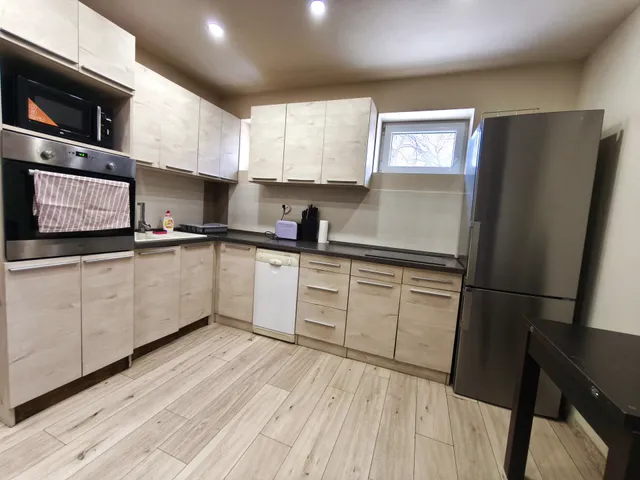 Eladó lakás Debrecen, Dobozi lakótelep 76 nm