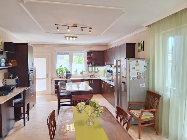 Eladó ház Téglás 142 nm