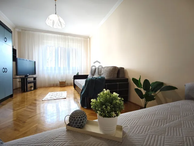 Kiadó lakás Debrecen, Nagyerdő 71 nm