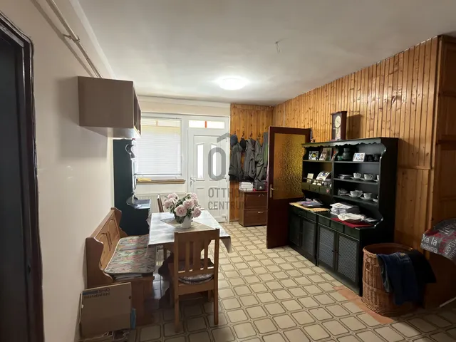Eladó ház Debrecen, Józsa 230 nm