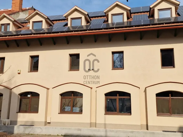 Eladó kereskedelmi és ipari ingatlan Debrecen, Belváros 495 nm