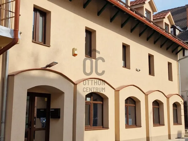 Eladó kereskedelmi és ipari ingatlan Debrecen, Belváros 495 nm