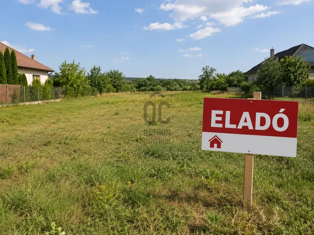 Eladó telek Mikepércs 923 nm