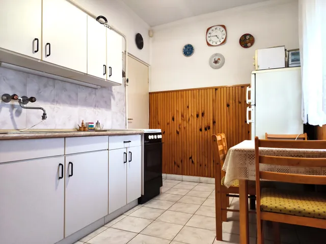 Eladó lakás Debrecen, Biharikert 107 nm