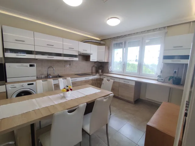 Eladó lakás Debrecen, Tócóskert 66 nm