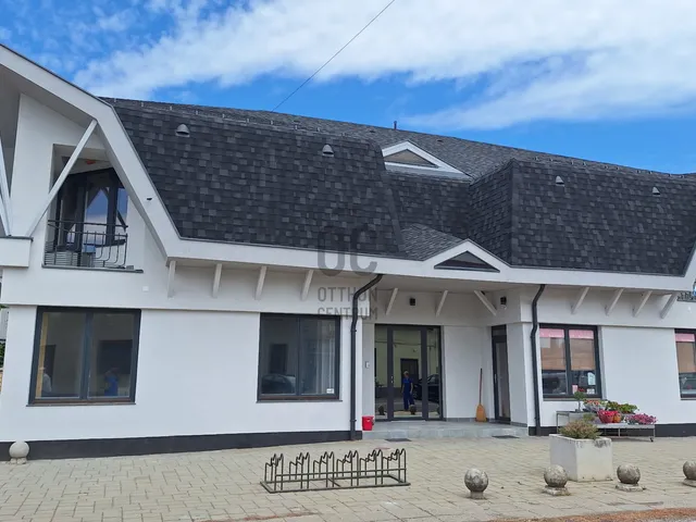 Kiadó kereskedelmi és ipari ingatlan Debrecen, Józsa 71 nm