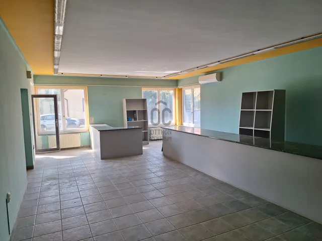 Kiadó kereskedelmi és ipari ingatlan Debrecen, Józsa 71 nm