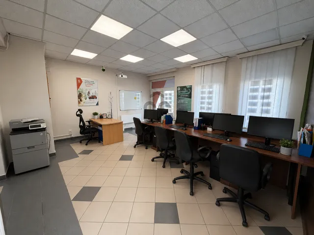 Kiadó kereskedelmi és ipari ingatlan Debrecen, Belváros 72 nm