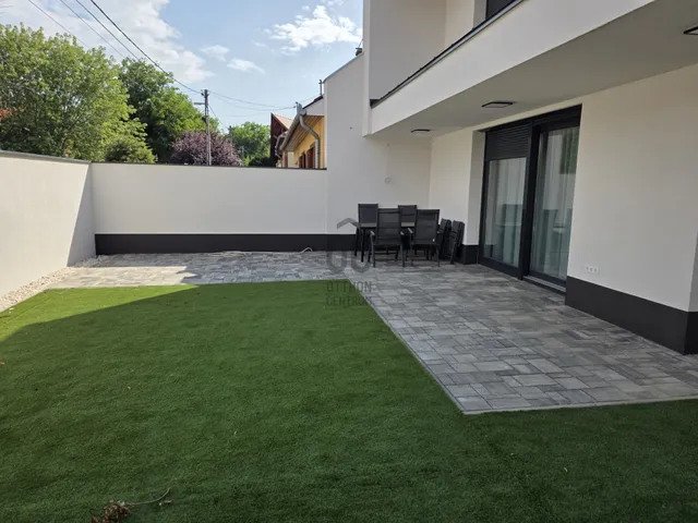Kiadó ház Debrecen, Kertváros 181 nm