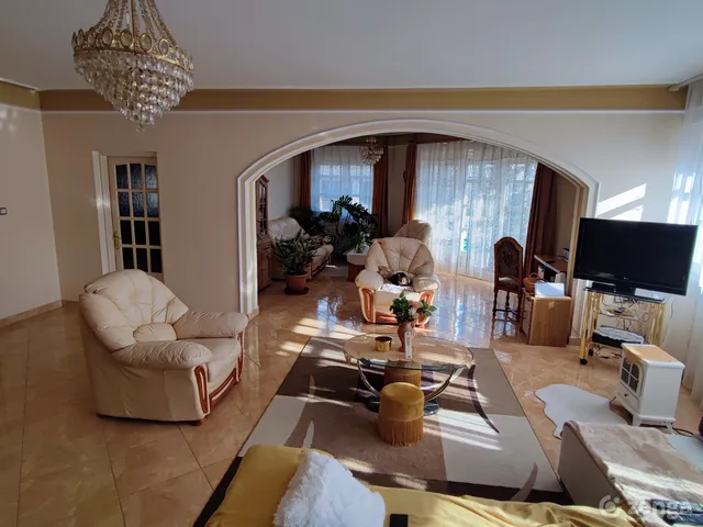 Eladó ház Debrecen, Biharikert 191 nm