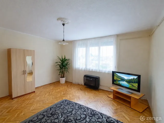 Eladó lakás Kecskemét, Műkertváros 38 nm