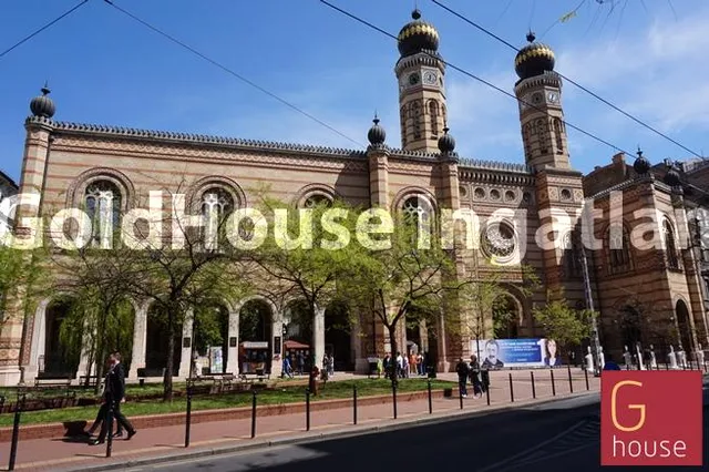 Eladó kereskedelmi és ipari ingatlan Budapest VII. kerület 400 nm