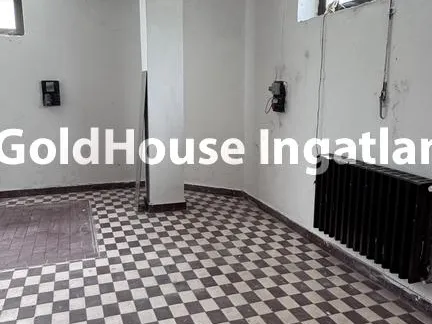 Kiadó kereskedelmi és ipari ingatlan Budapest XVI. kerület 150 nm
