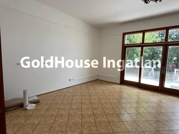 Kiadó kereskedelmi és ipari ingatlan Budapest VIII. kerület, Tisztviselőtelep 330 nm