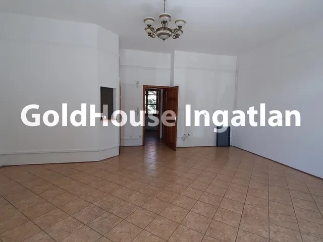 Kiadó kereskedelmi és ipari ingatlan Budapest VIII. kerület, Tisztviselőtelep 330 nm