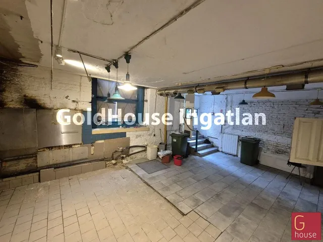 Kiadó kereskedelmi és ipari ingatlan Budapest II. kerület, Lövőház utca 64 nm