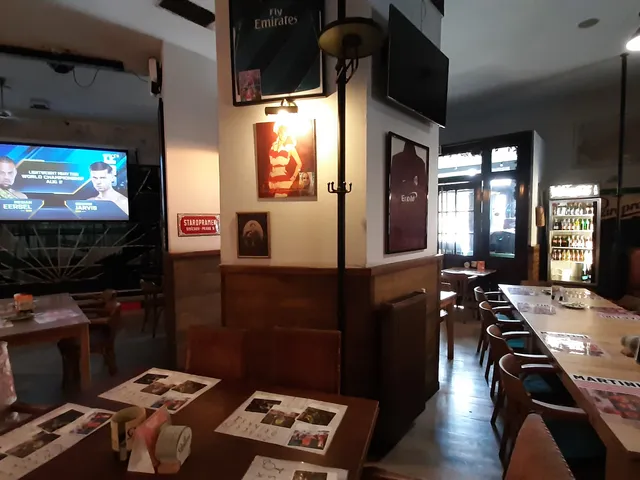 Kiadó kereskedelmi és ipari ingatlan Budapest XI. kerület 318 nm