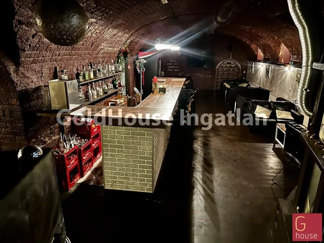 Kiadó kereskedelmi és ipari ingatlan Budapest VI. kerület 120 nm