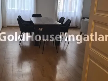 Kiadó lakás Budapest VI. kerület 130 nm