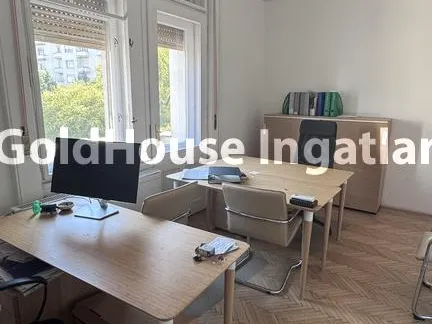 Kiadó kereskedelmi és ipari ingatlan Budapest XI. kerület, Budapest, Bartók Béla út 95 nm