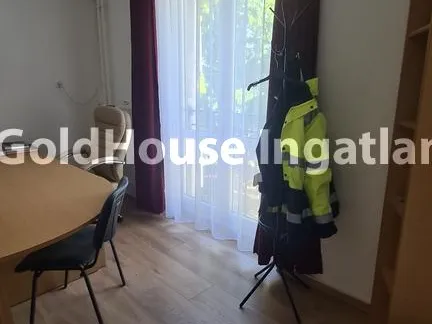 Kiadó kereskedelmi és ipari ingatlan Budapest XXI. kerület, 1212 Budapest Kossuth 112 nm