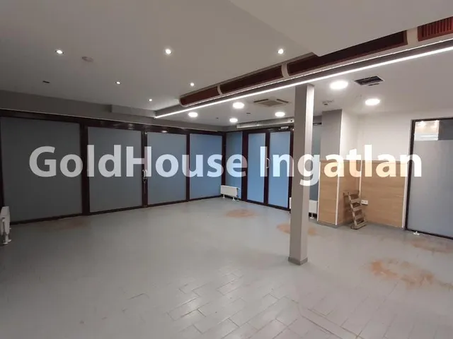 Kiadó kereskedelmi és ipari ingatlan Budapest V. kerület, Belváros, Váci utca-Petőfi Sándor u. vonzásában 204 nm