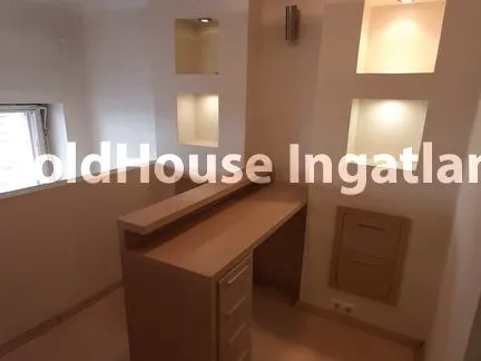 Kiadó kereskedelmi és ipari ingatlan Budapest V. kerület, Belváros, Parlament közelében 52 nm