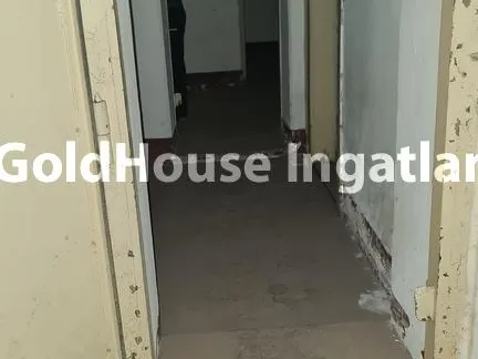 Eladó kereskedelmi és ipari ingatlan Budapest XX. kerület, 1211 Kórház köz 250 nm