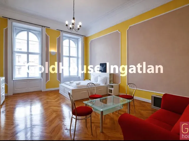 Eladó lakás Budapest V. kerület, 1052 Budapest, Károly krt 89 nm