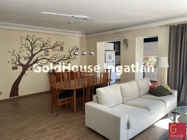 Eladó ház Budapest XV. kerület, Bp. XV. Óda utca 230 nm