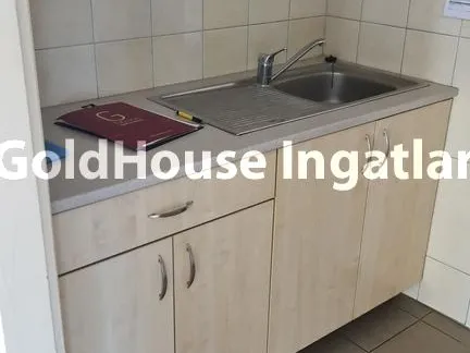 Kiadó kereskedelmi és ipari ingatlan Budapest XI. kerület, Budapest XI. kerület, Etele út 67 nm