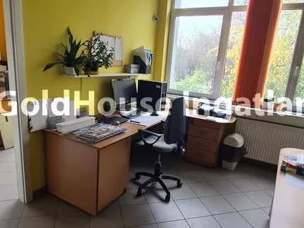 Kiadó kereskedelmi és ipari ingatlan Budapest X. kerület, Budapest X. kerület, Fehér út 350 nm