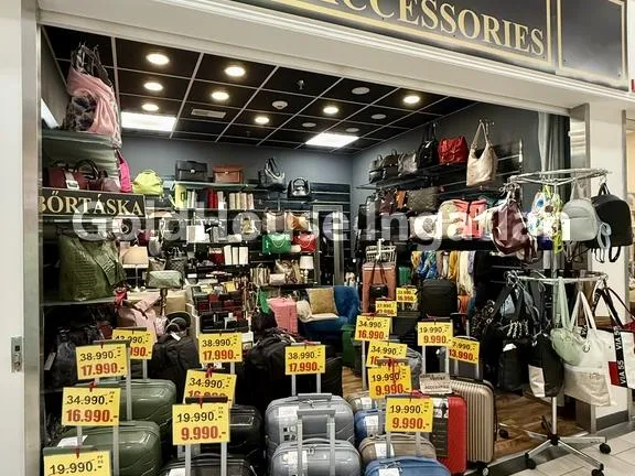 Kiadó kereskedelmi és ipari ingatlan Budapest XV. kerület, Pólus Centerben KIADÓ üzlethelyiség 16 nm