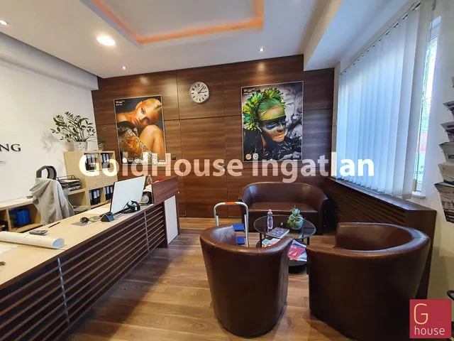 Eladó kereskedelmi és ipari ingatlan Budapest XIII. kerület, Bp. XIII. Rozsnyay u. 2084 nm