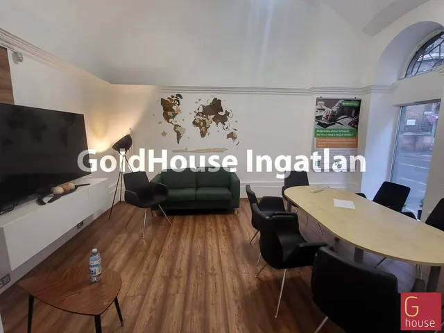 Kiadó kereskedelmi és ipari ingatlan Budapest I. kerület 140 nm