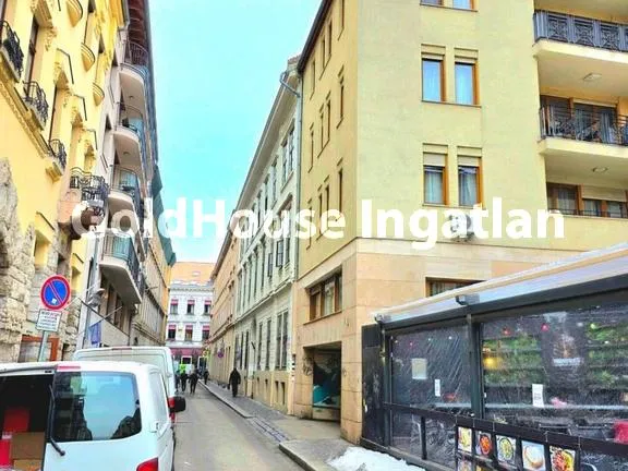 Eladó garázs Budapest VII. kerület 20 nm