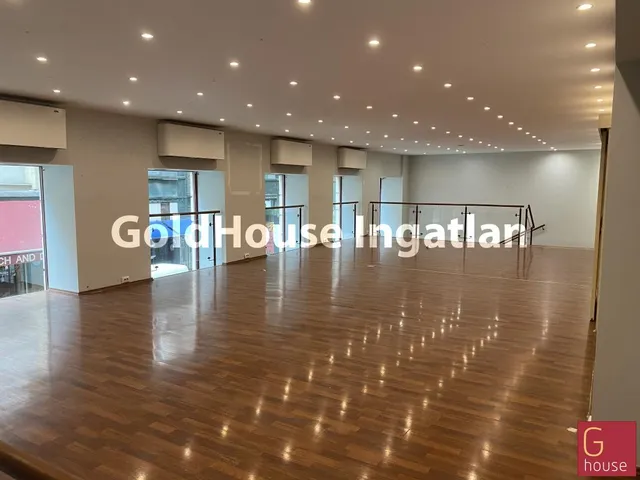 Kiadó kereskedelmi és ipari ingatlan Budapest V. kerület, Belváros, V. Ferenciek tere vonzás körzete 365 nm