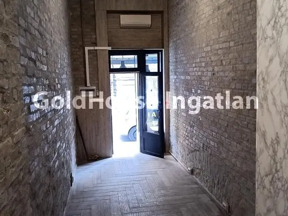 Kiadó kereskedelmi és ipari ingatlan Budapest VI. kerület, Kiadó üzlethelyiség 22 nm