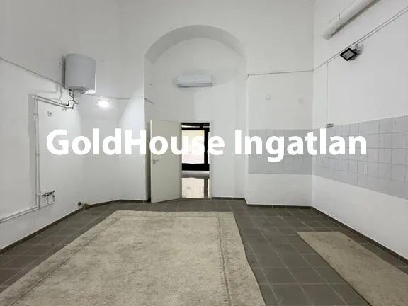 Kiadó kereskedelmi és ipari ingatlan Budapest VIII. kerület, Felújított ÜZLETHELYISÉG! 75 nm