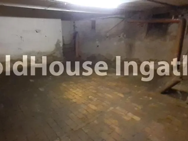 Eladó kereskedelmi és ipari ingatlan Budapest XX. kerület, Pesterzsébet, Budapest XX. kerület, Tátra tér 75 nm