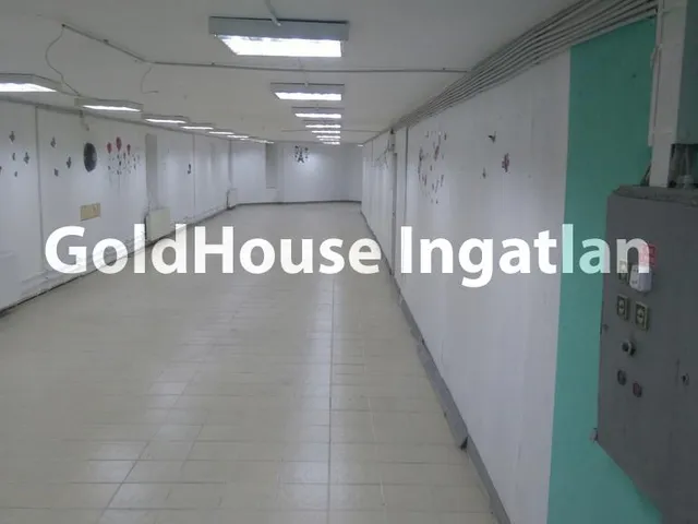 Kiadó kereskedelmi és ipari ingatlan Budapest VIII. kerület, Teleki téri parknál 360 nm