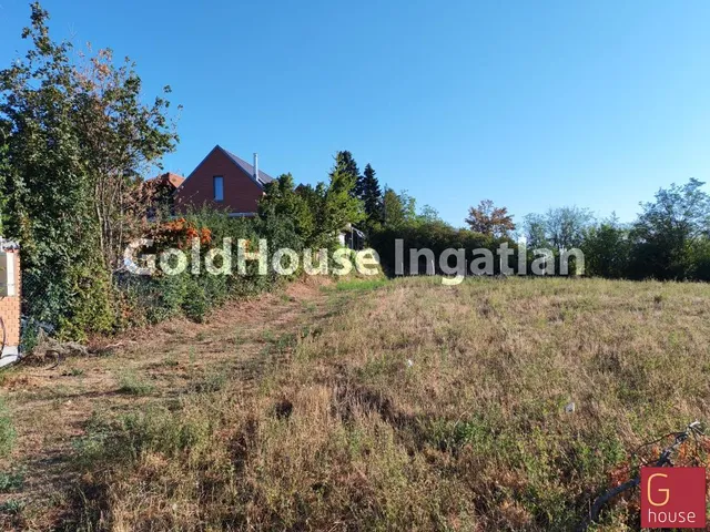 Eladó telek Budakeszi 380 nm