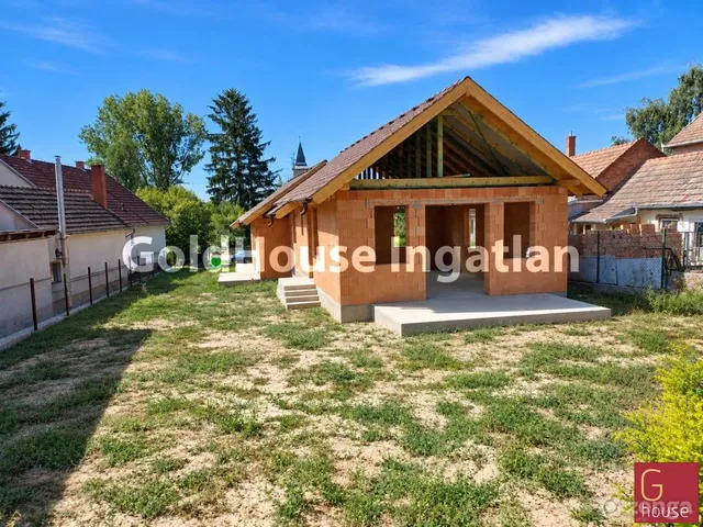 Eladó ház Őrbottyán, 2162 Őrbottyán 650 nm